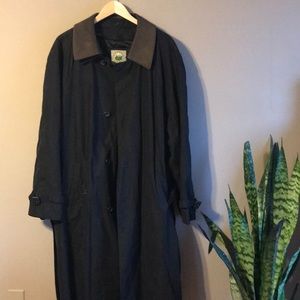 Black Men’s Raincoat with removable leather collar